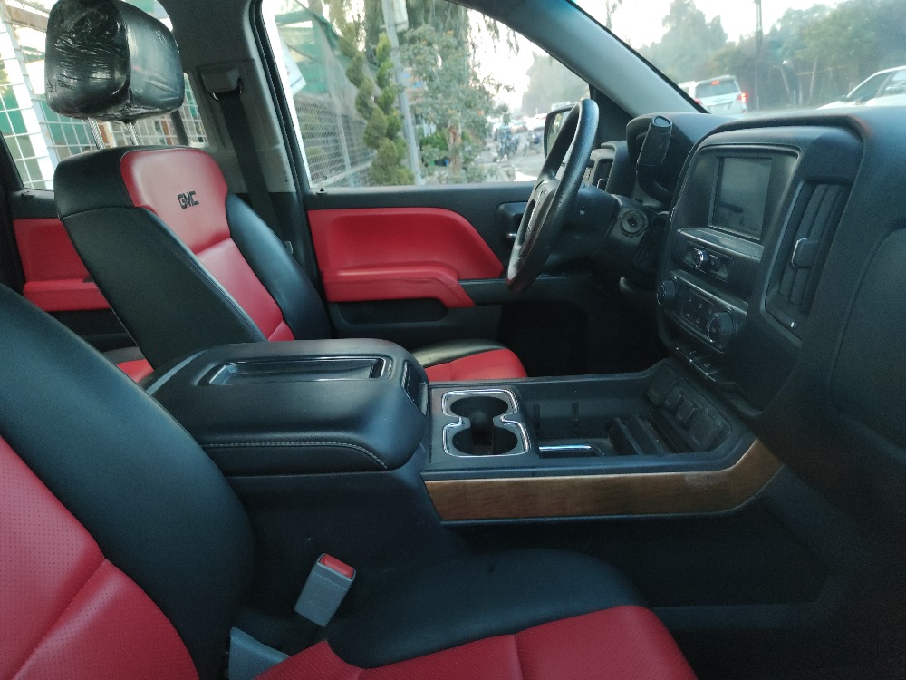 GMC Sierra